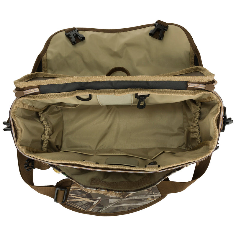 Shoulder Bag 2.0 - Realtree Max-7 with adjustable strap, black plastic buckle, multiple storage pockets, and rugged HD2™ material for hunting and outdoor use.