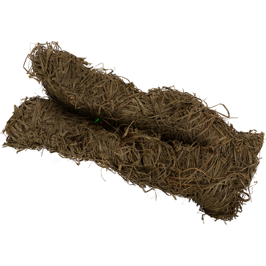 5lb Raffia Grass Bundle, shown close up. Ideal for blending into natural environments, it's durable and weather-resistant for hunting blinds.