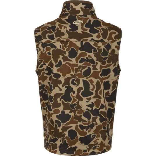 Windproof Softshell Camo Vest: A camouflage vest with a pattern, close-up of a person's face, black silhouette of a horse, close-up of a cow.