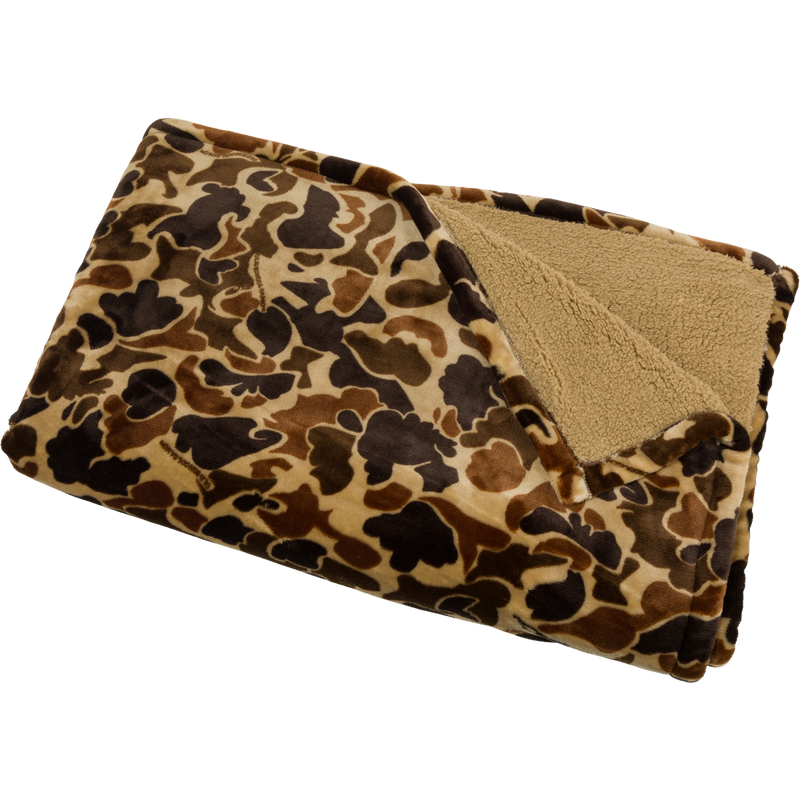 Old School Fleece Throw with a camouflage pattern, crafted from silky 100% polyester with Sherpa Fleece lining for warmth. Dimensions: 48x60 inches.