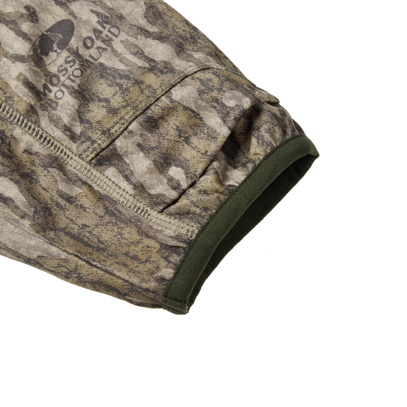 Close-up of the cuff on Early Bird Gator Hoodie with Insect Repellent, showcasing camouflage fabric. Ideal for hunting, featuring insect protection and breathable design.