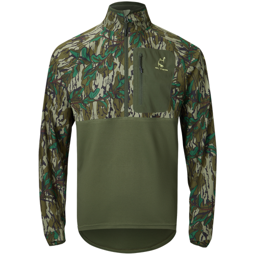 Eqwader Half Zip Pullover with Spider Web Technology, featuring ergonomic thumbholes and a YKK zippered chest pocket, designed for comfort and performance in hunting environments.