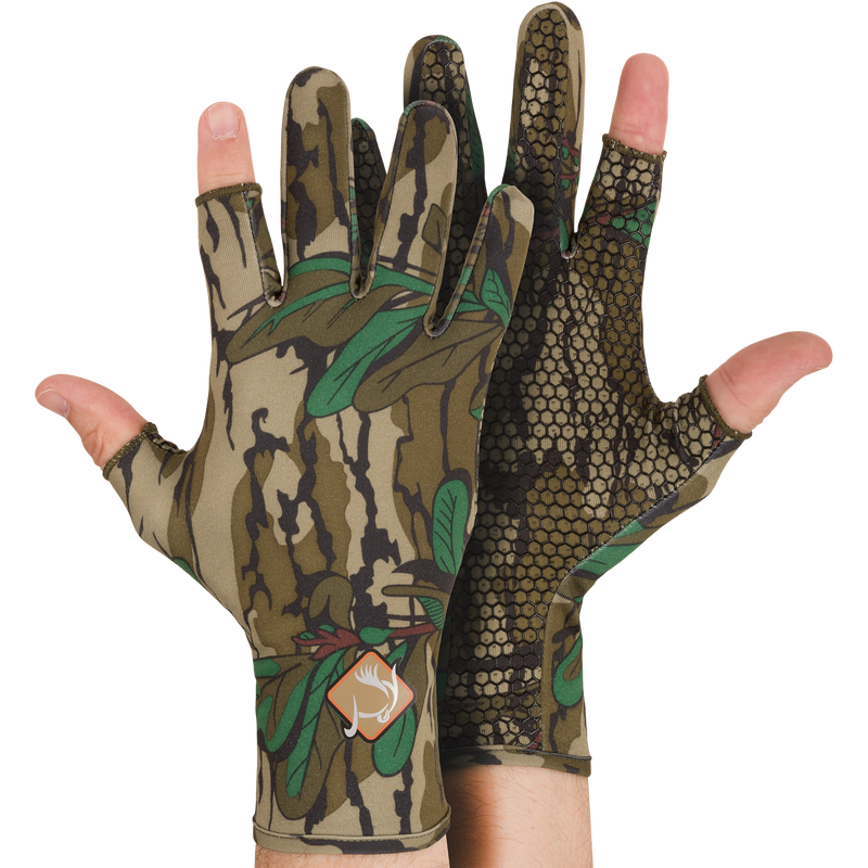 Performance Stretch-Fit Shooter Turkey Gloves with camouflage pattern, featuring silicone grip texture on palms for enhanced control in outdoor activities.