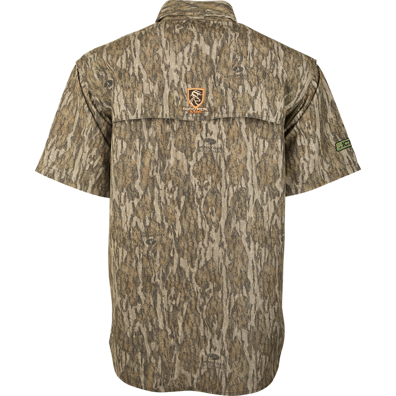 Back view of the Dura-Lite Shirt S/S with Agion Active XL, featuring a deer logo and fabric close-up highlighting the breathable and quick-drying material.