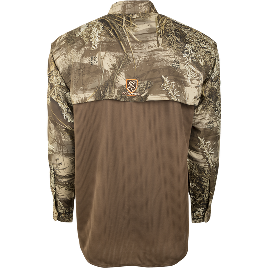 Mesh Back Flyweight™ Shirt L/S with Agion Active XL features camouflage design, mesh back/side panels, and UPF 50+ protection, ideal for warm weather hunting.